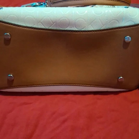Calvin Klein White Floral Satchel - Picture 4 of 8